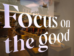 photo gallery image 01