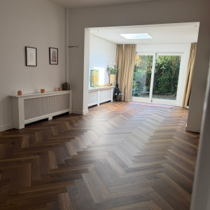 photo gallery image 01