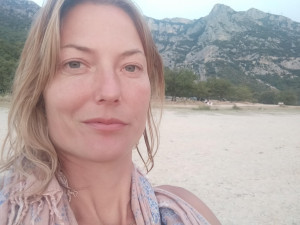 photo gallery image 01