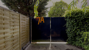 photo gallery image 01