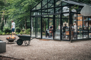 photo gallery image 01