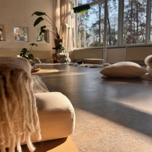 photo gallery image 01