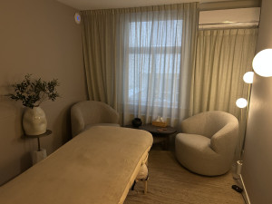 photo gallery image 01