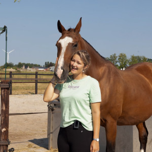 photo gallery image 01