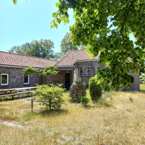 photo gallery image 01