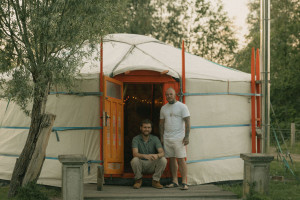 photo gallery image 01