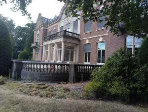 photo gallery image 01